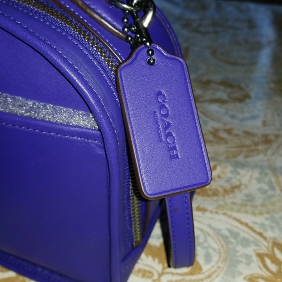 🎉SOLD🎉 Coach Retro Leather lunch pail purse - Picture 5 of 6